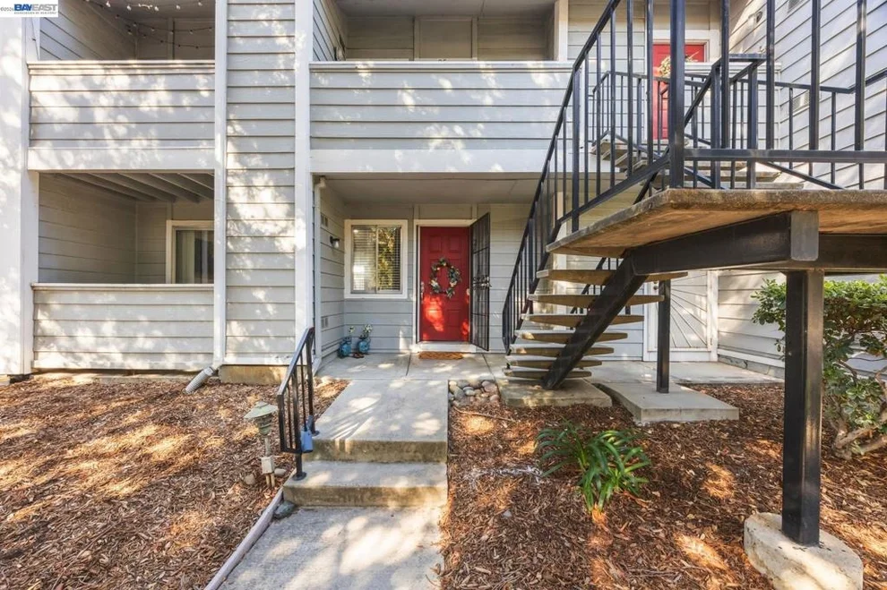 Unit for sale at 29627 Desert Oak Ct, Hayward, CA 94544
