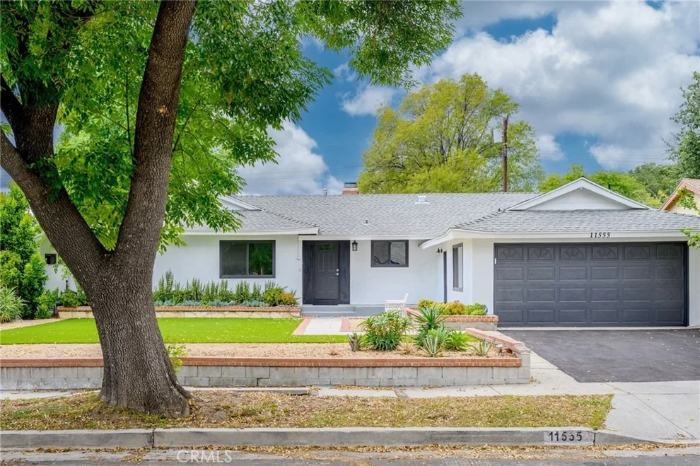 Unit for sale at 11555 Collett Ave, Granada Hills, CA 91344