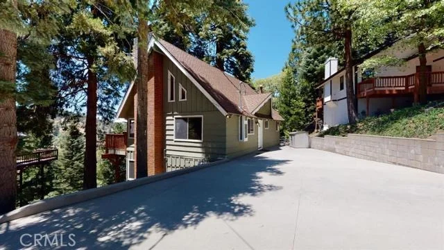 Unit for sale at 31300 Oakleaf Drive, Running Springs, CA 92382
