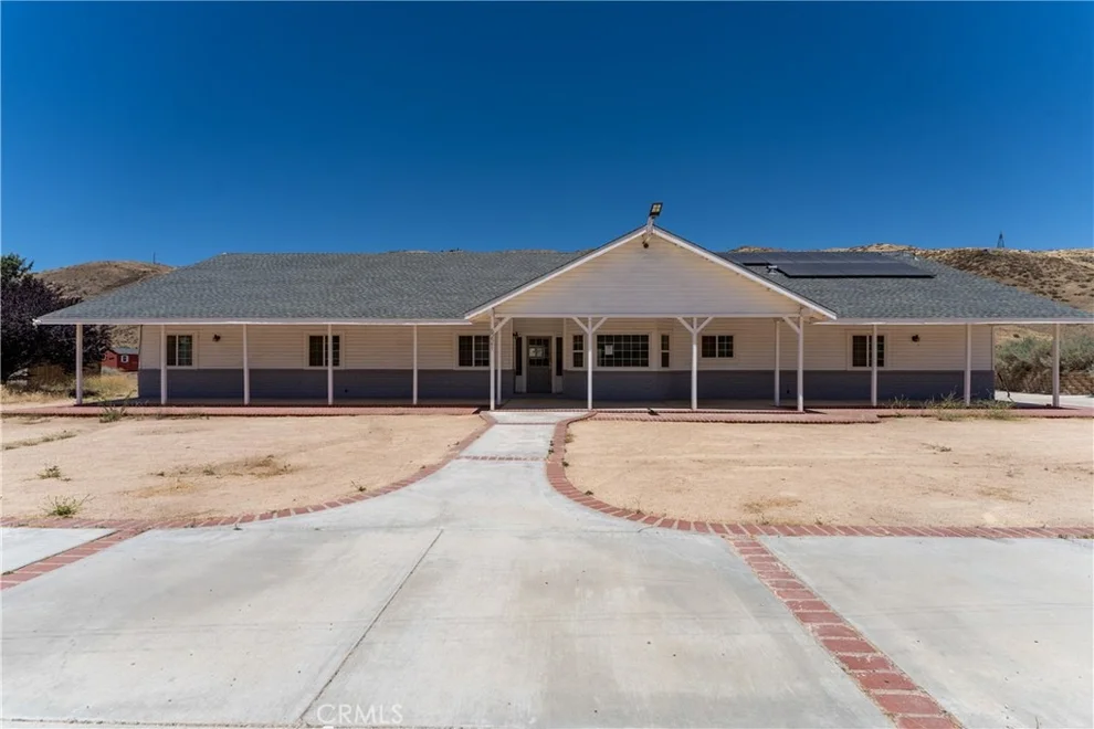 Unit for sale at 6221 Elizabeth Lake Road, Leona Valley, CA 93551
