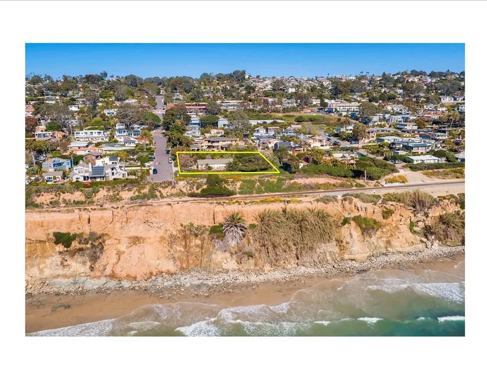 Unit for sale at 113 9th Street, Del Mar, CA 92014