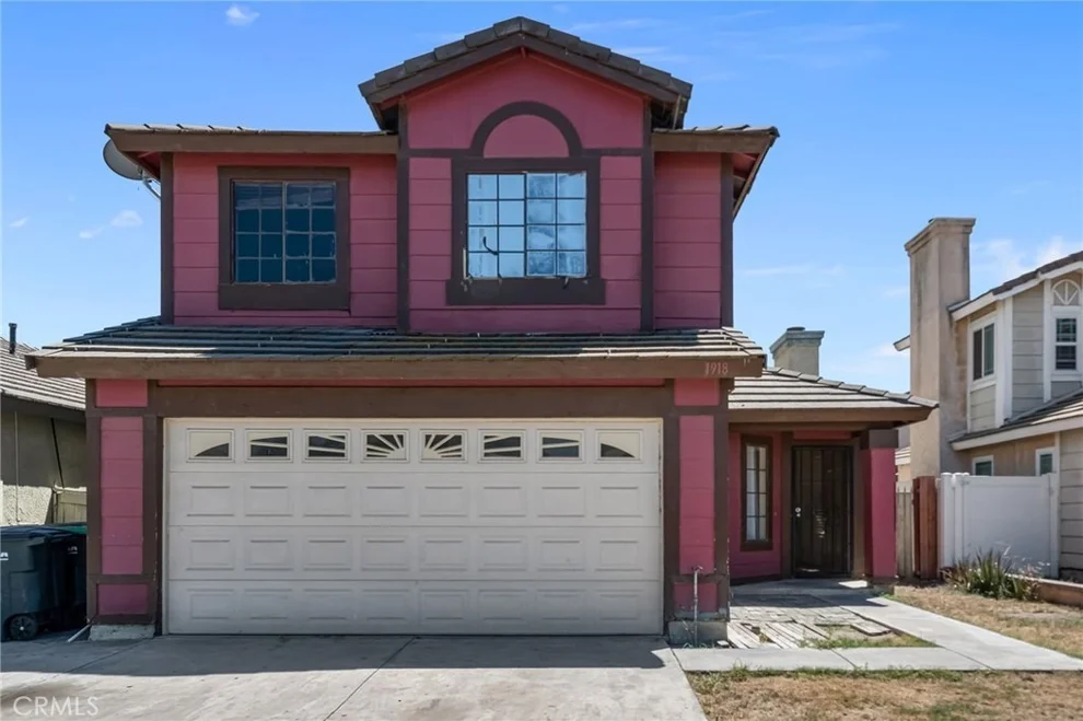 Unit for sale at 1918 W Quartermaster, Colton, CA 92324
