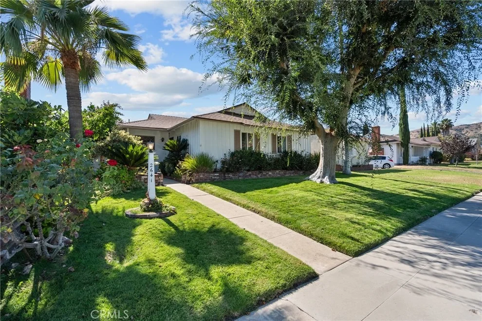 Unit for sale at 2641 N Buena Vista Street, Burbank, CA 91504
