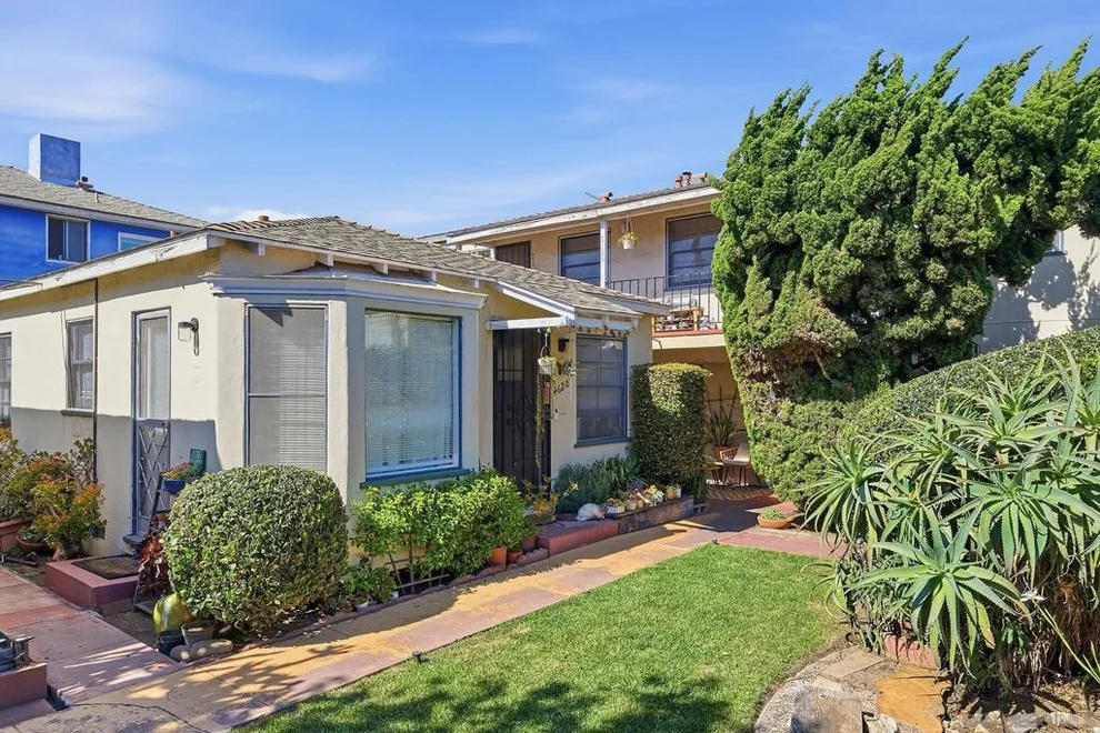 Unit for sale at 4618 24 Voltaire St, San Diego, CA 92107