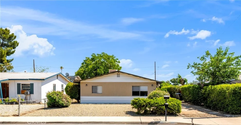 Unit for sale at 346 E 6th, San Jacinto, CA 92583