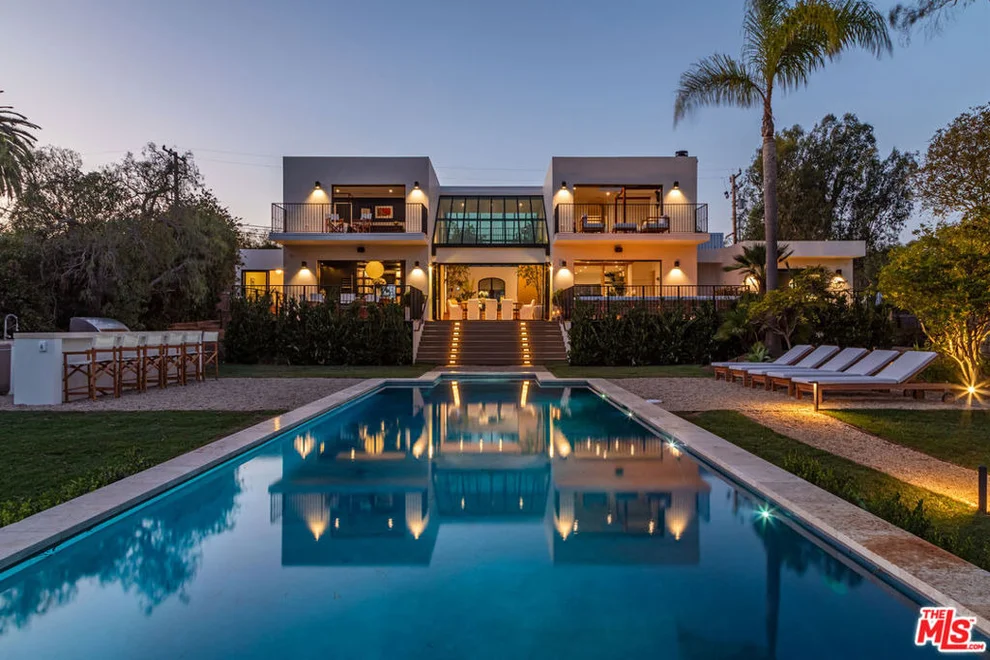 Unit for sale at 28834 Boniface Drive, Malibu, CA 90265