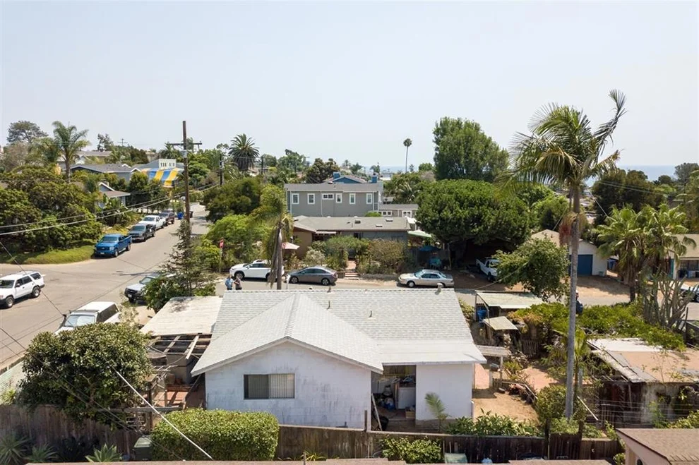 Unit for sale at 620 Burkshire Ave, Cardiff By The Sea, CA 92007