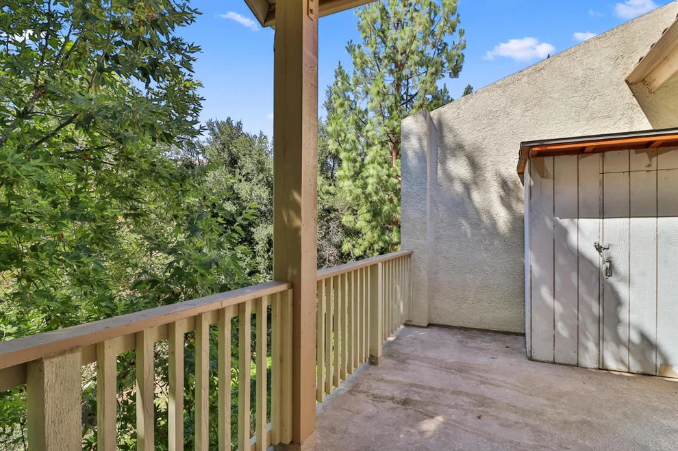 Unit for sale at 697 Sutton Crest Trail, Oak Park, CA 91377