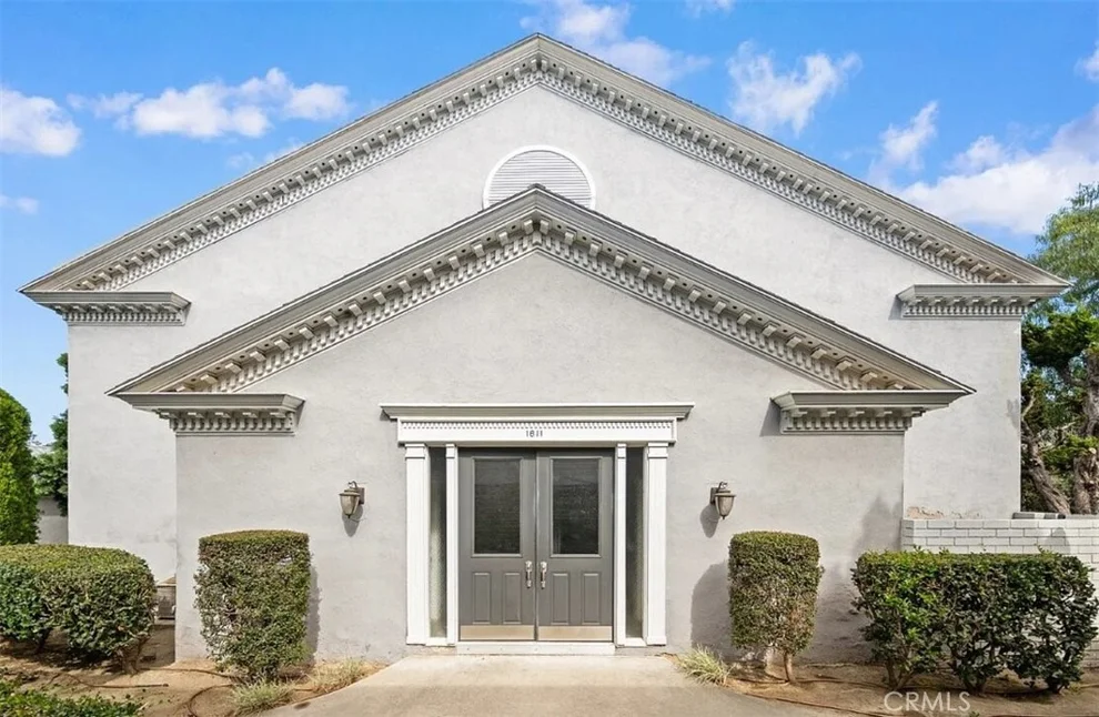 Unit for sale at 1611 S Pomona, Fullerton, CA 92832