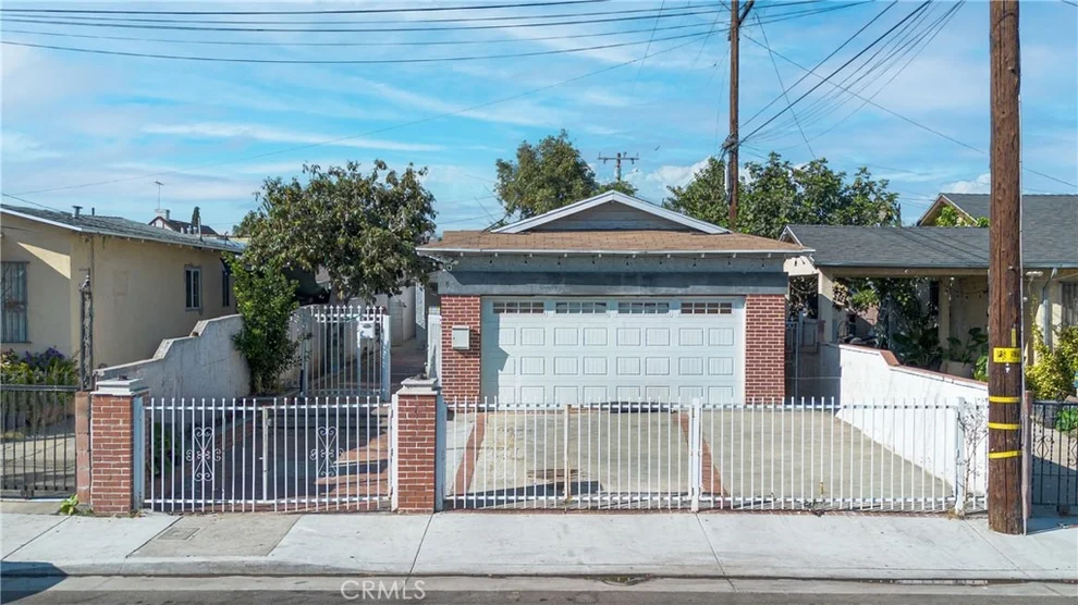 Unit for sale at 4815 E 6th St, East Los Angeles, CA 90022