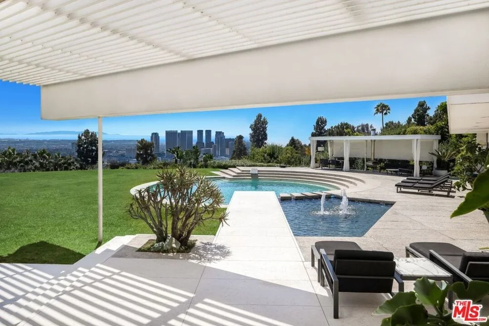 Unit for sale at 1012 Wallace, Beverly Hills, CA 90210