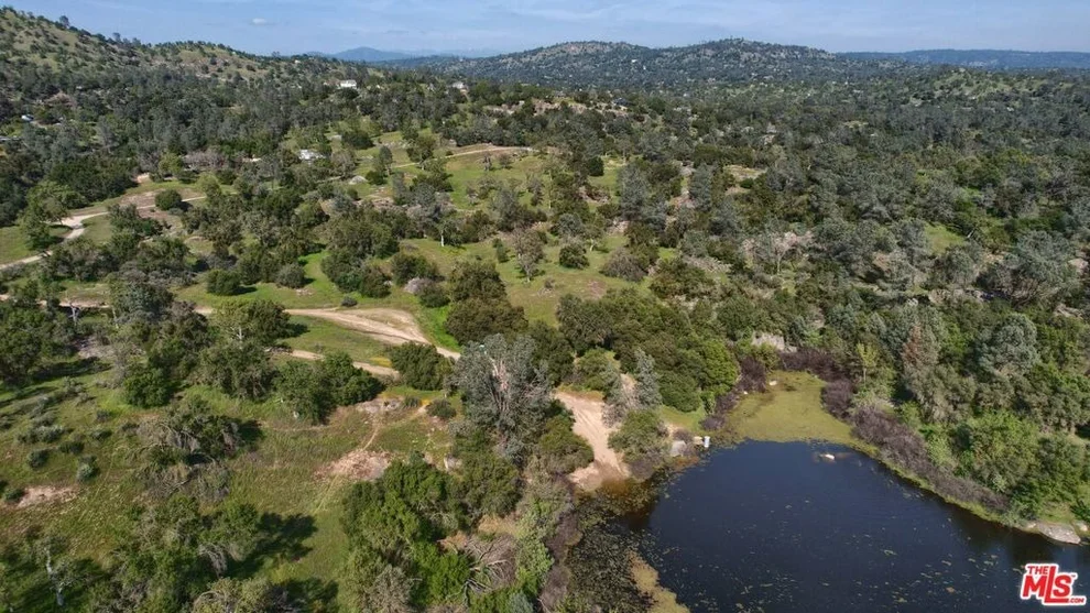 Unit for sale at 41924 Patrick Ave, Coarsegold, CA 93614
