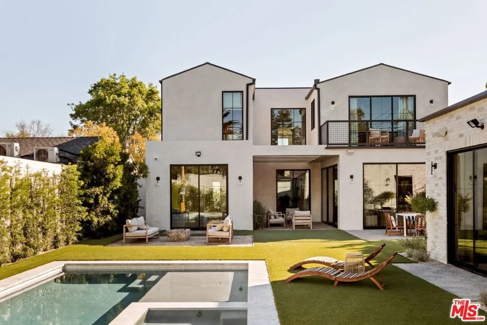 Unit for sale at 11621 Hesby Street, Valley Village, CA 91601