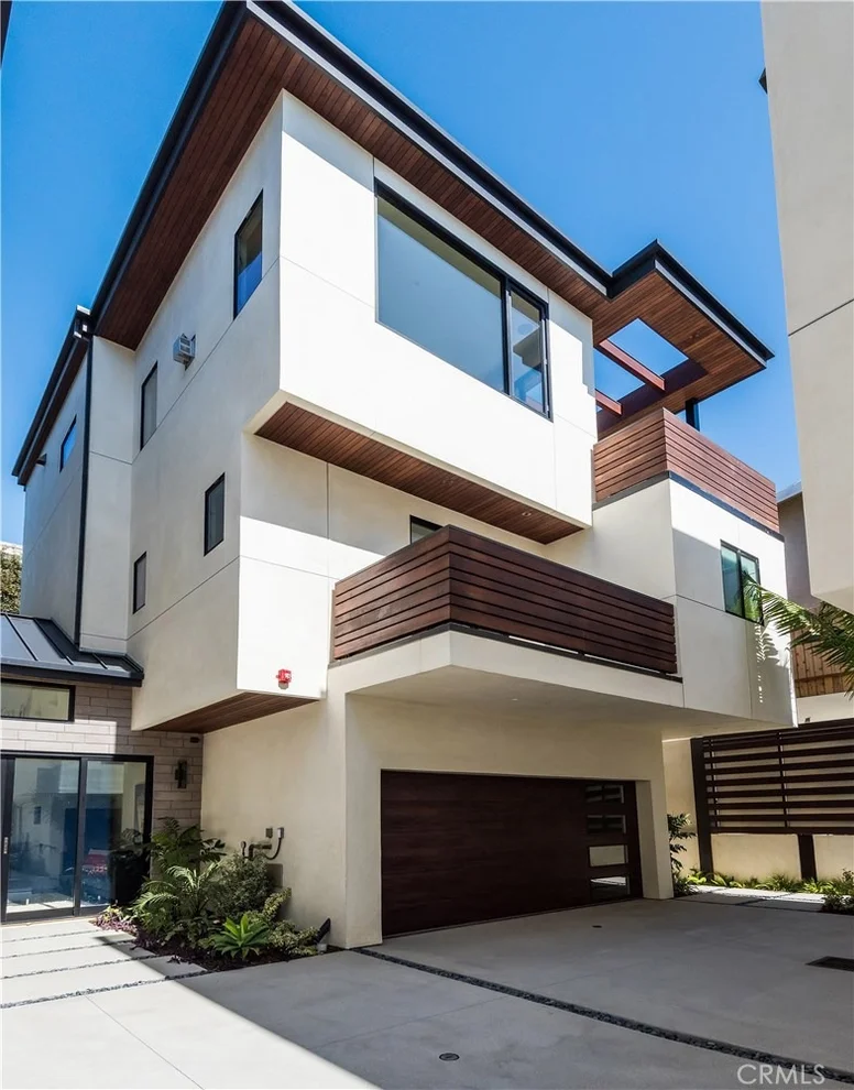 Unit for sale at 1820 Pacific Coast Highway, Hermosa Beach, CA 90254