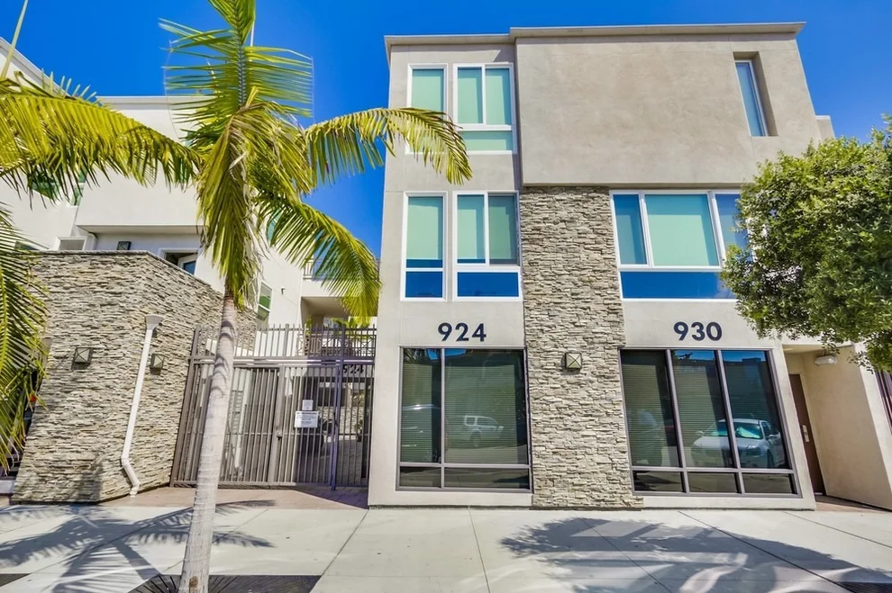 Unit for sale at 924 Hornblend Street, San Diego, CA 92109