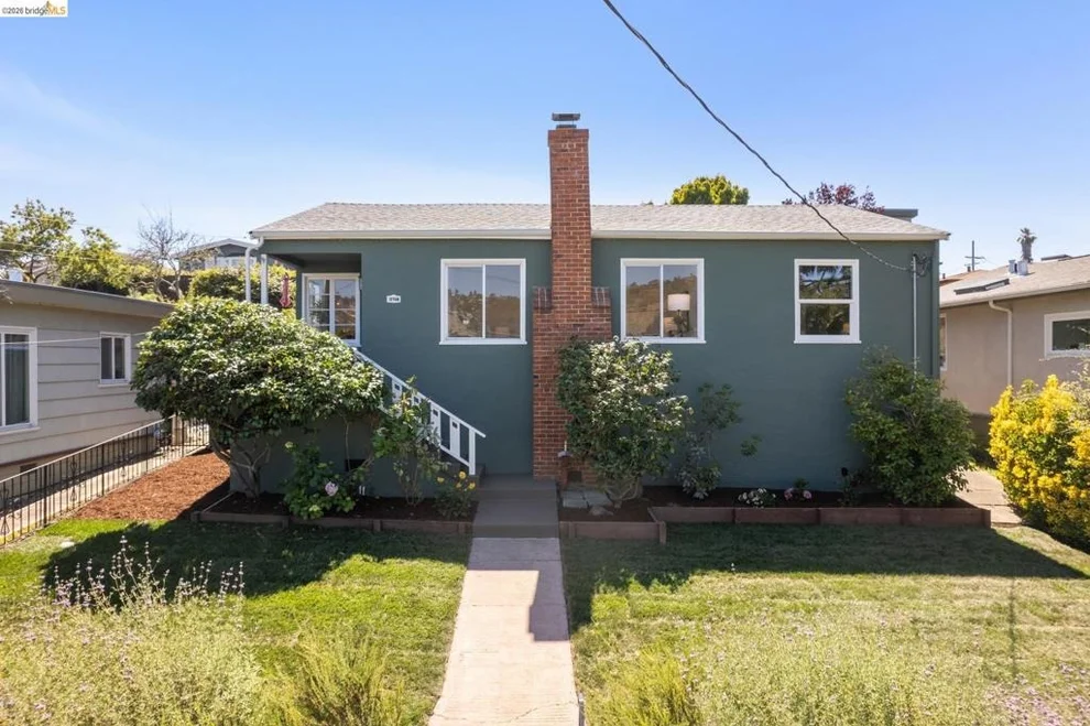 Unit for sale at 1621 Mendocino St, Richmond, CA 94804