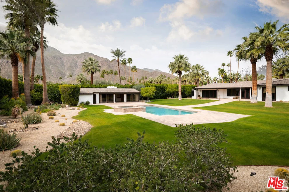 Unit for sale at 467 W Via Lola, Palm Springs, CA 92262
