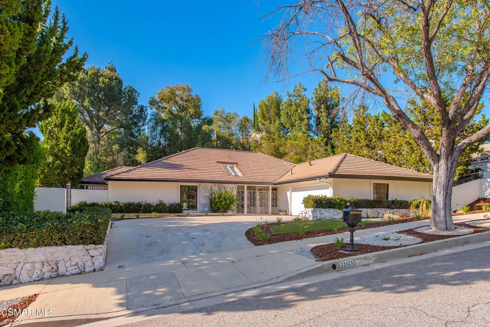 Unit for sale at 22421 Kearny Street, Calabasas, CA 91302