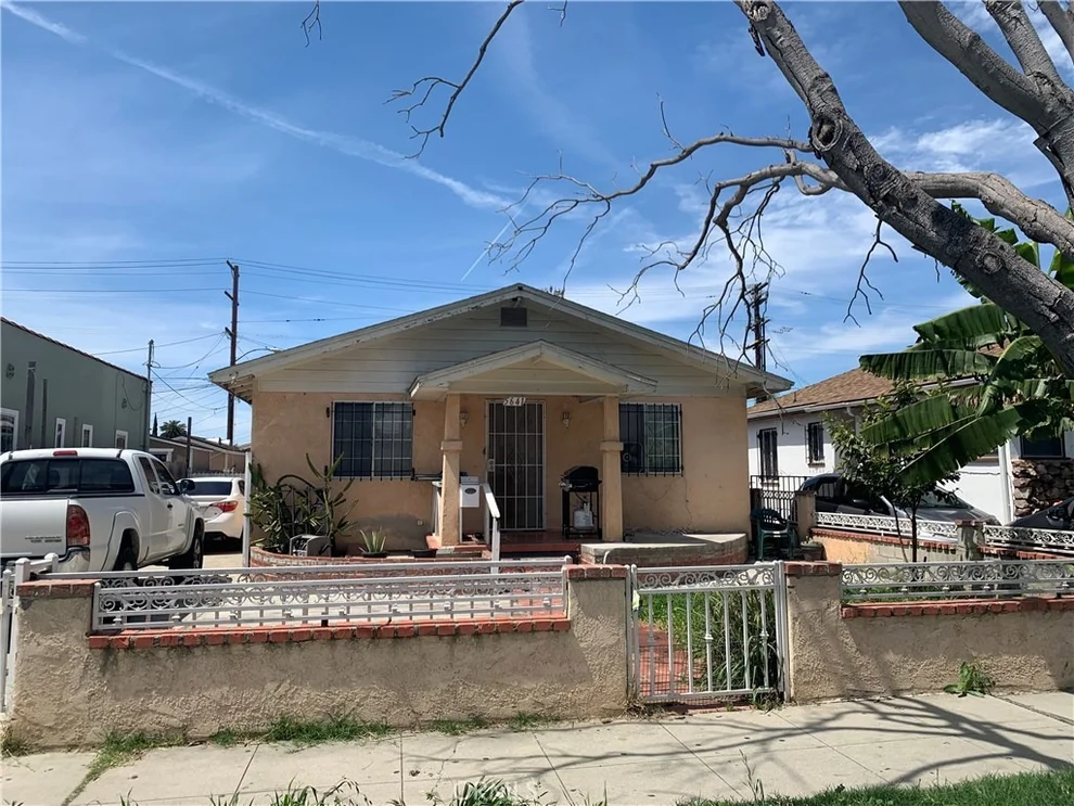 Unit for sale at 5641 Linden Avenue, Long Beach, CA 90805