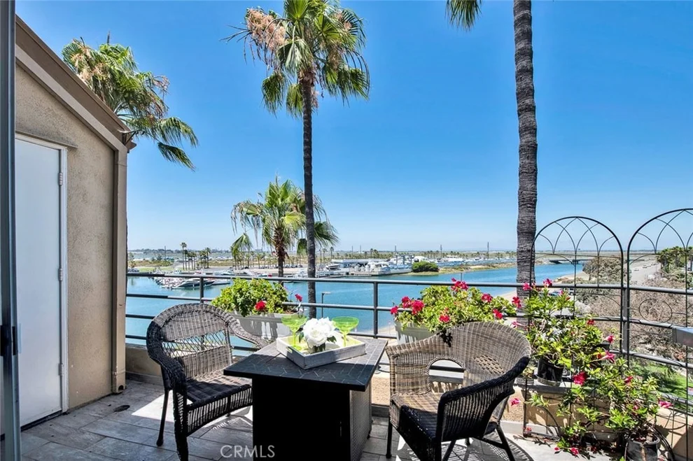 Unit for sale at 16291 Countess Drive, Huntington Beach, CA 92649