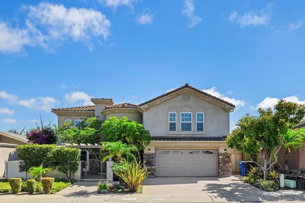 Unit for sale at 4495 Cather Ave, San Diego, CA 92122