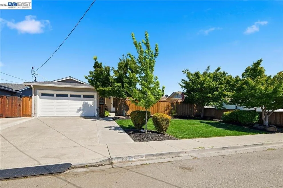 Unit for sale at 1183 Bannock St, Livermore, CA 94551