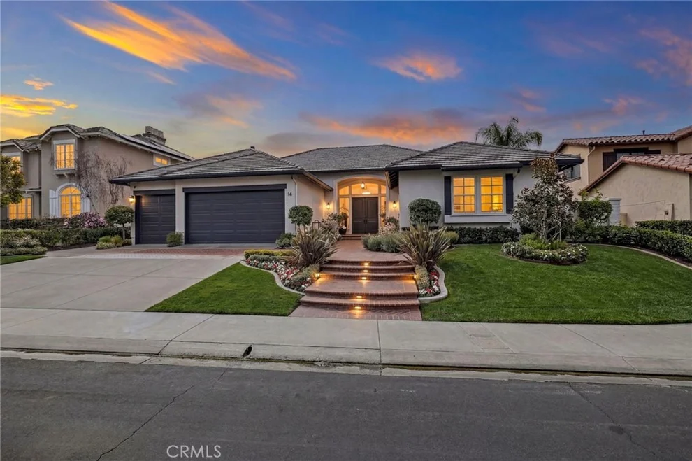 Unit for sale at 14 Oakbrook, Coto de Caza, CA 92679