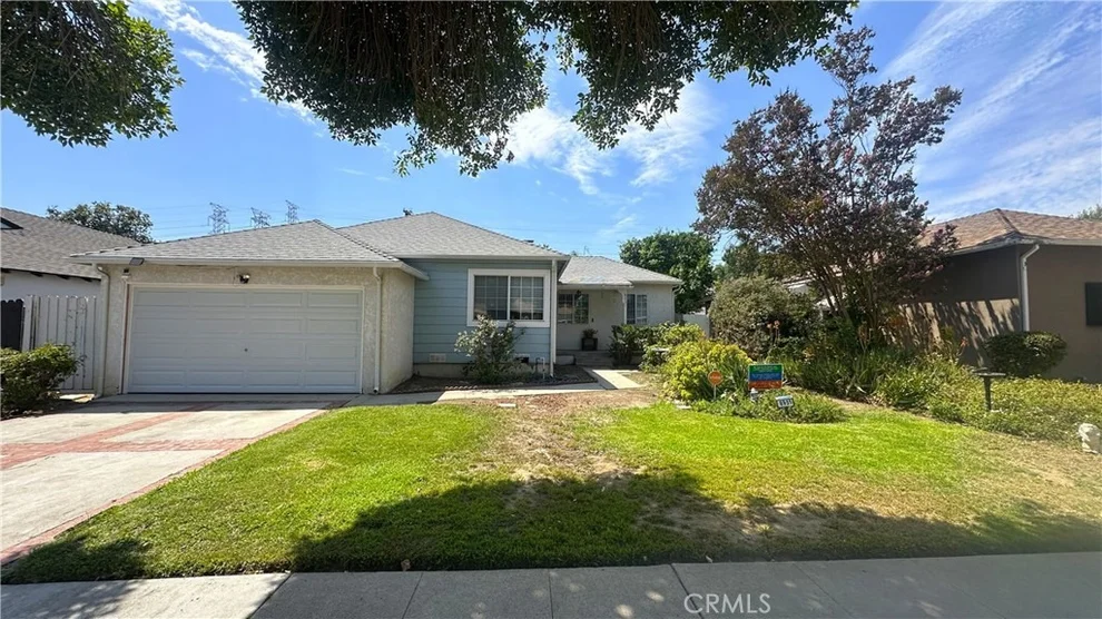 Unit for sale at 8951 Rhea Avenue, Northridge, CA 91324