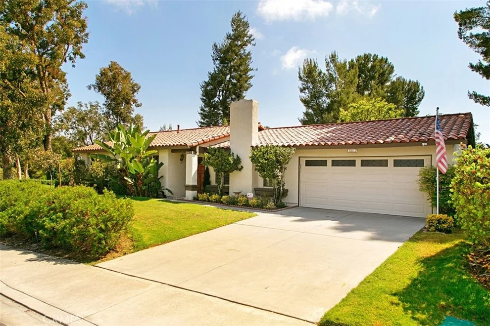 Unit for sale at 23612 VIA BENAVENTE, Mission Viejo, CA 92692