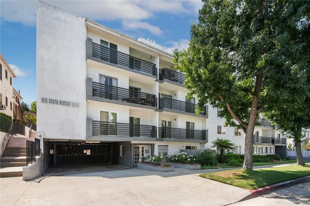 Unit for sale at 1515 S Beverly Drive, Los Angeles, CA 90035