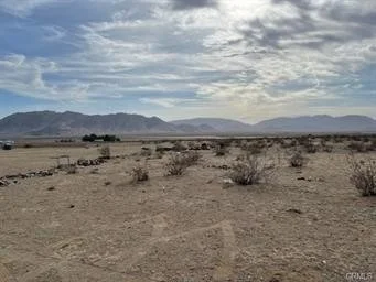 Unit for sale at 0 Rodeo Road, Lucerne Valley, CA 92356