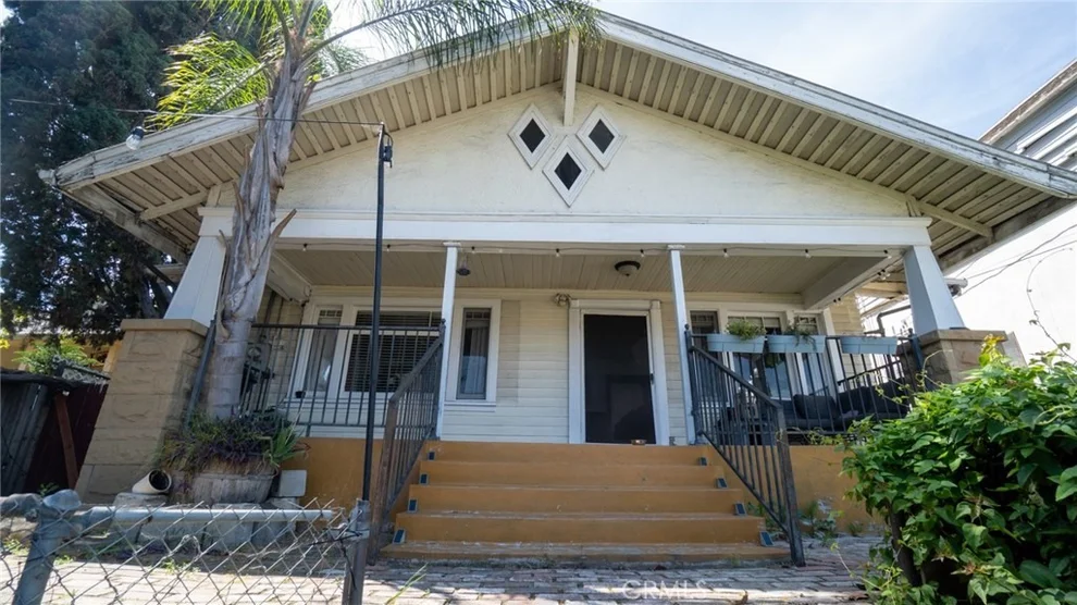 Unit for sale at 449 N Virgil, Los Angeles, CA 90004