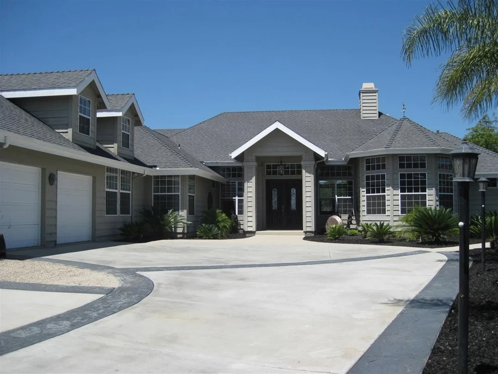 Unit for sale at 2494 Riverview Pl, Fallbrook, CA 92028