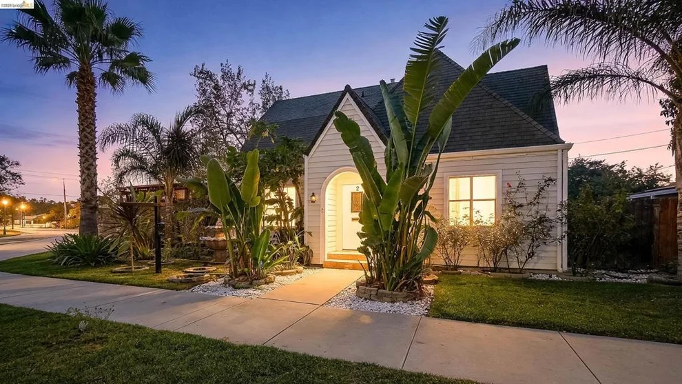 Unit for sale at 2 4th Ave, Isleton, CA 95641
