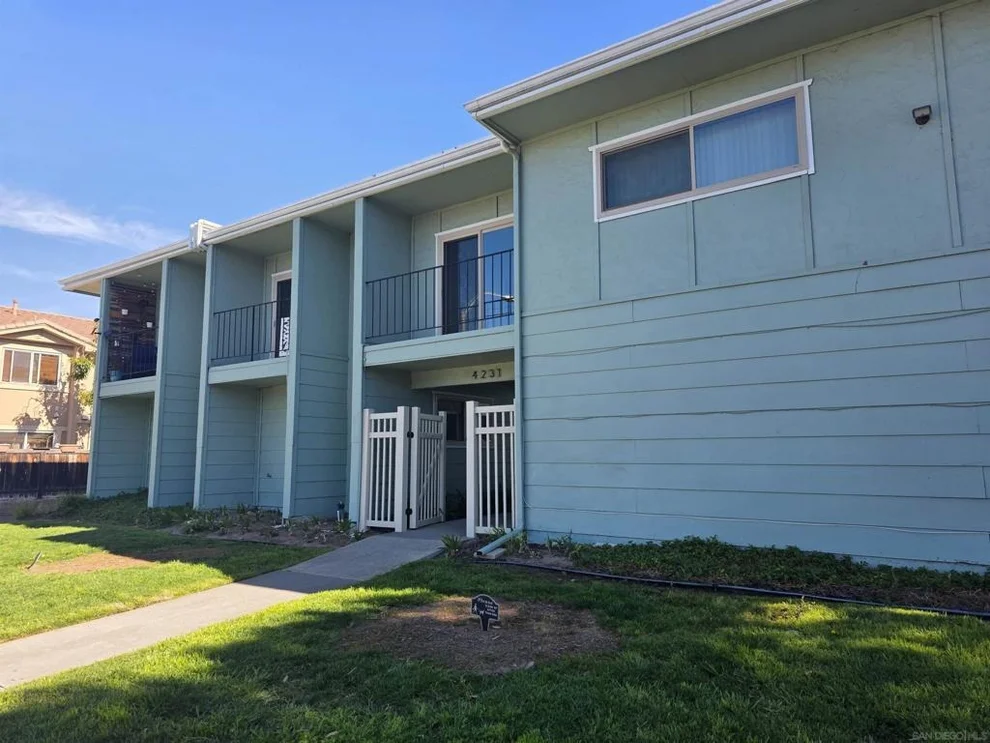 Unit for sale at 4231 Lowell St, La Mesa, CA 91941