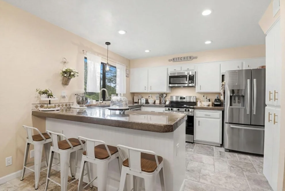 Unit for sale at 1988 Arnold Way, Alpine, CA 91901