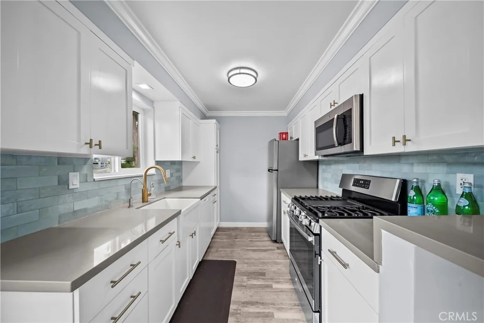 Unit for sale at 11138 Aqua Vista Street, Studio City, CA 91602