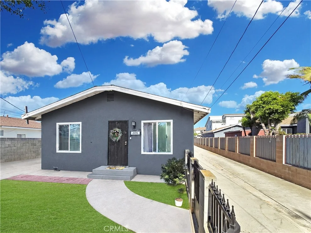 Unit for sale at 15716 Larch Avenue, Lawndale, CA 90260