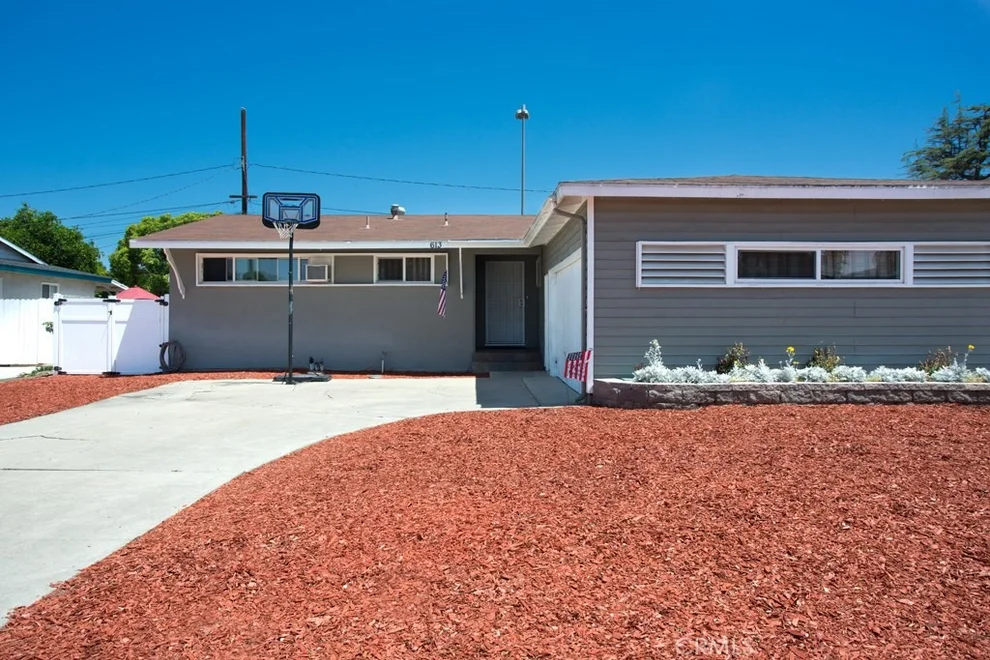 Unit for sale at 613 W Reed Lane, Anaheim, CA 92801