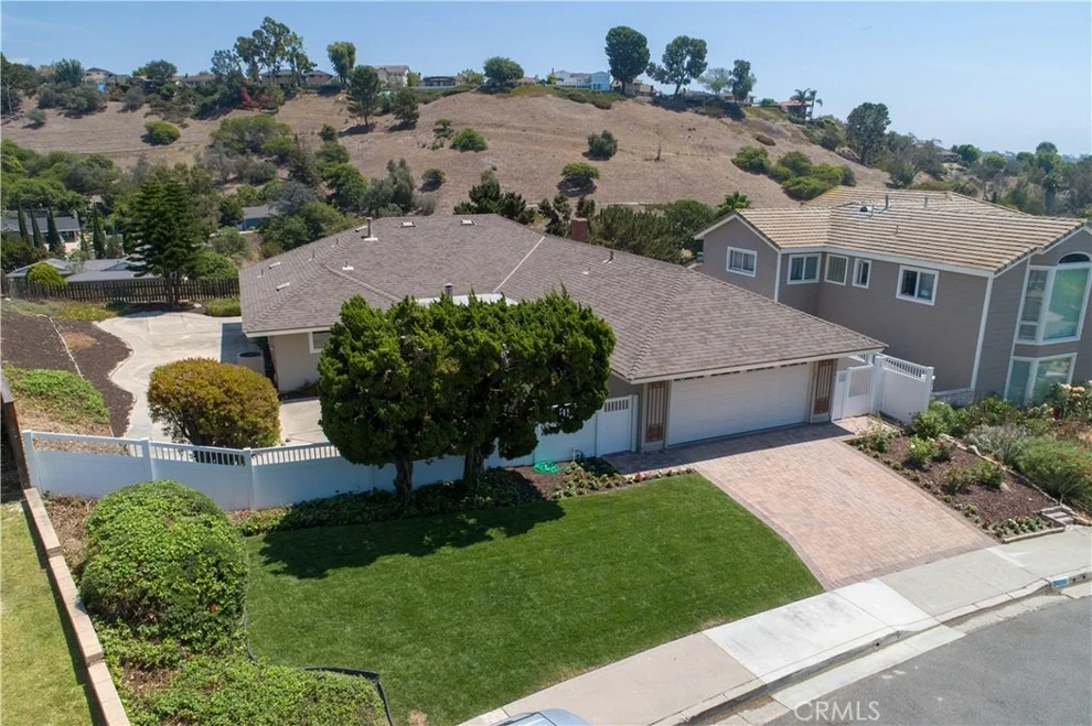 Unit for sale at 24286 Via Aquara Avenue, Laguna Niguel, CA 92677