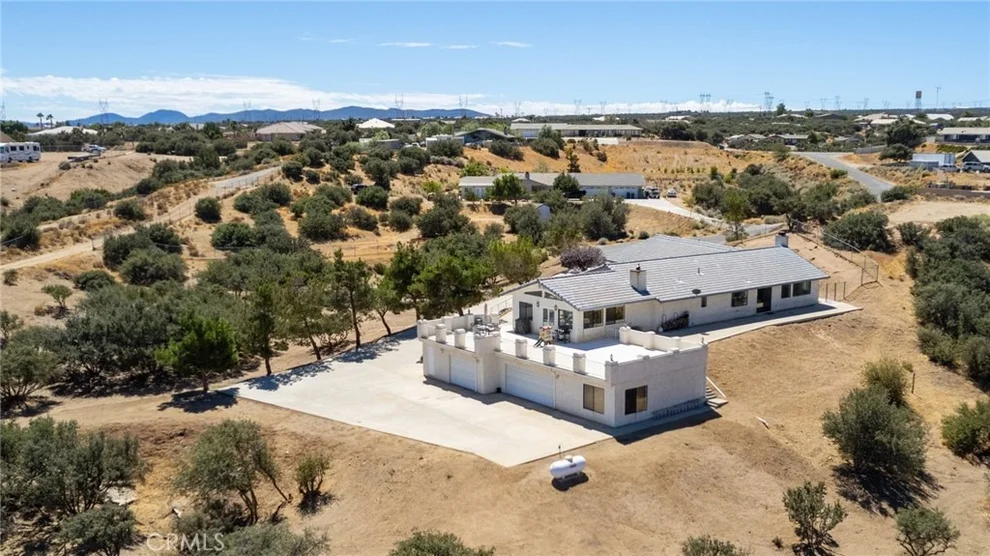 Unit for sale at 8384 Highland Court, Oak Hills, CA 92344