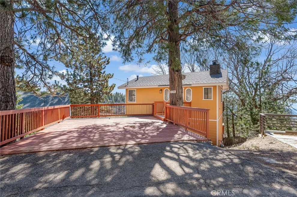 Unit for sale at 31701 Panorama, Running Springs, CA 92382