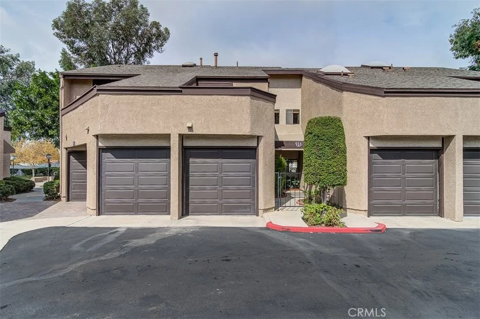 Unit for sale at 916 Hyde Court, Costa Mesa, CA 92626