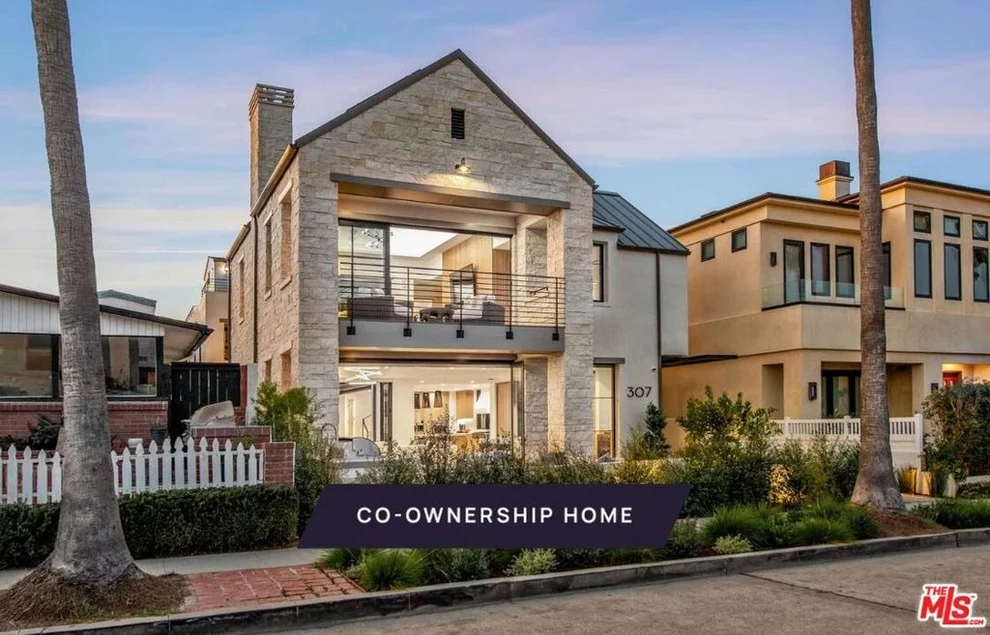 Unit for sale at 307 Goldenrod Avenue, Corona Del Mar, CA 92625