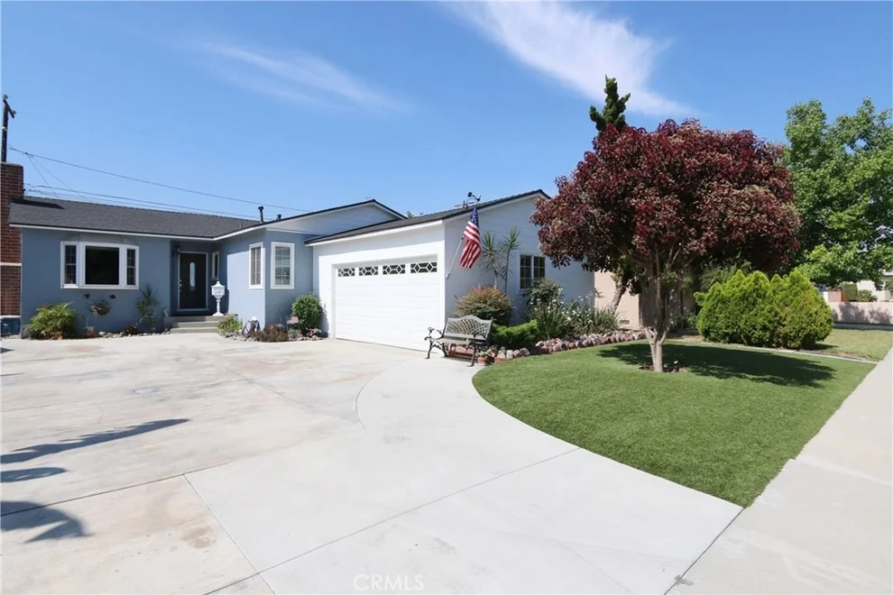 Unit for sale at 6112 Michelson Street, Lakewood, CA 90713