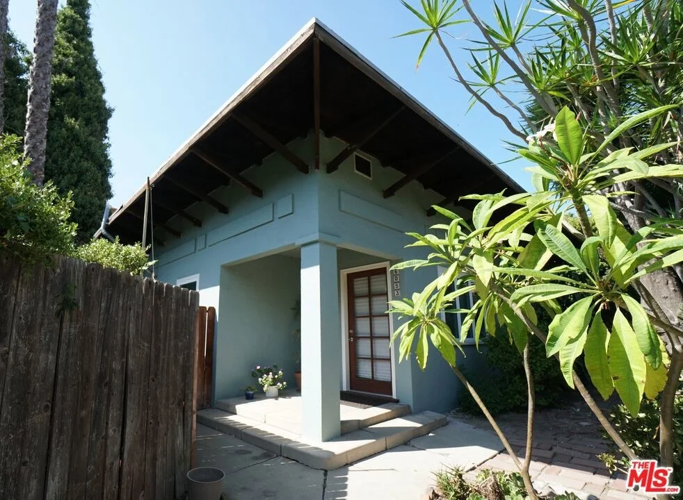 Unit for sale at 6043 Selma Avenue, Los Angeles, CA 90028