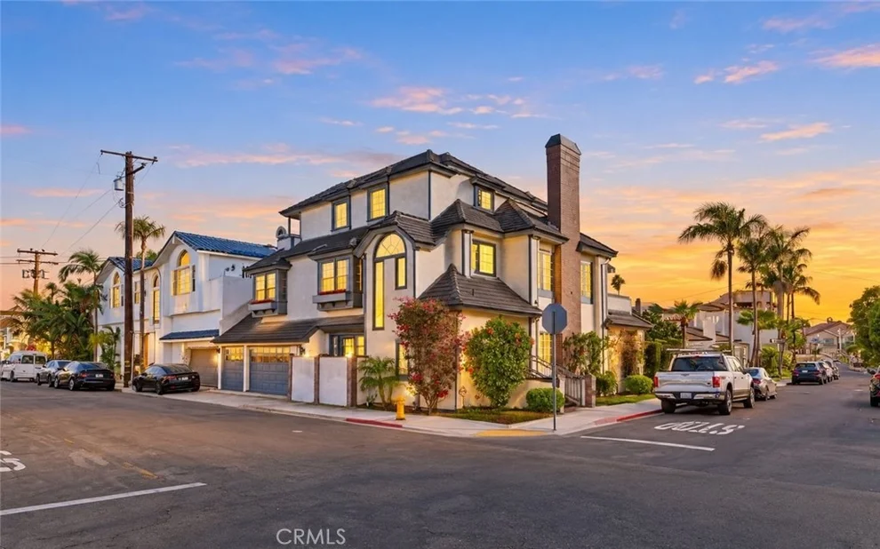 Unit for sale at 40 E Neapolitan Lane, Long Beach, CA 90803