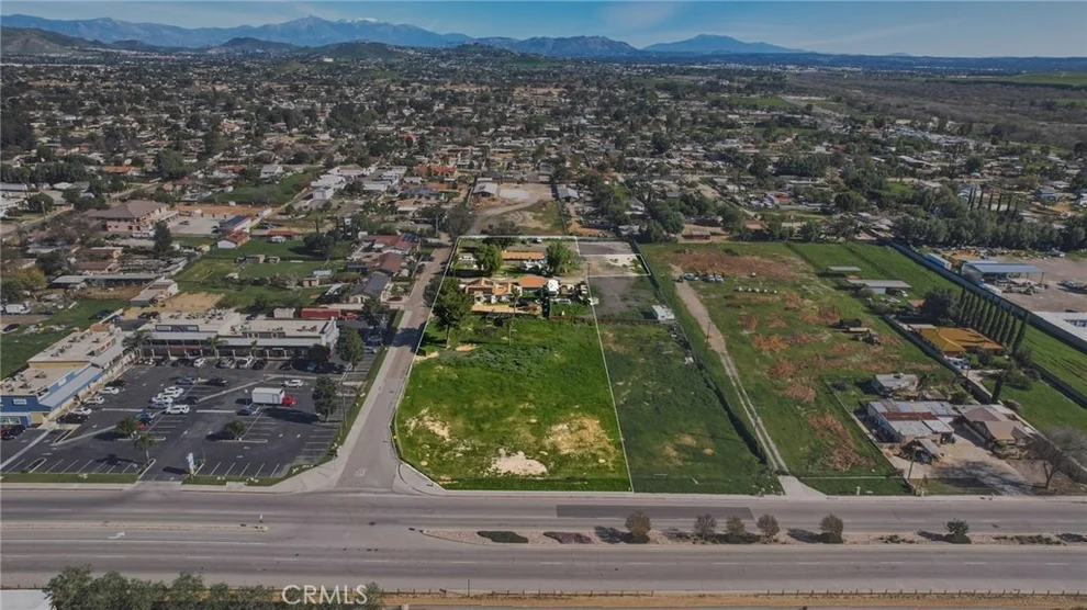 Unit for sale at 5930 Etiwanda, Jurupa Valley, CA 91752