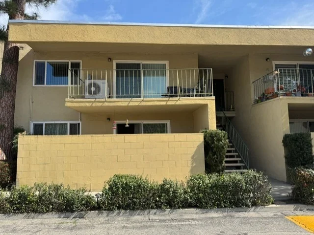 Unit for sale at 11138 Aqua Vista, Studio City, CA 91602