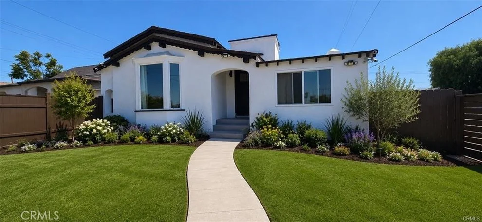 Unit for sale at 1558 W 105th, Los Angeles, CA 90047